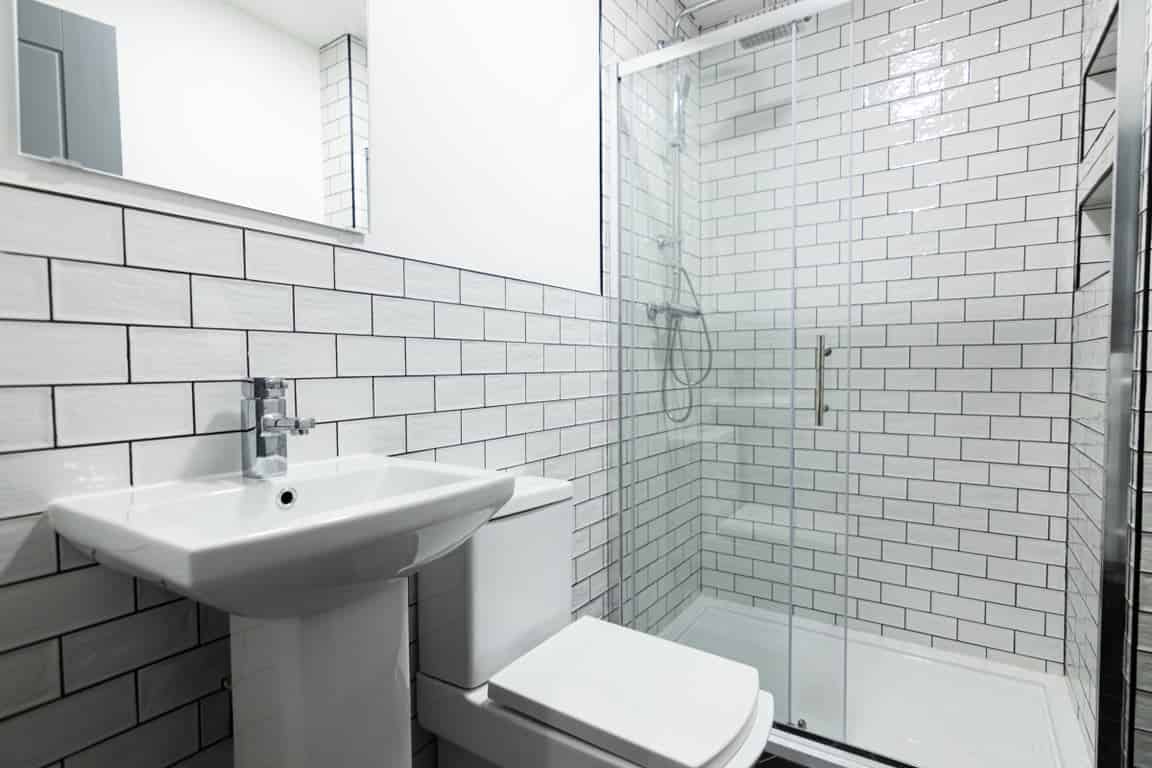 Room in a 7 Bedroom Apartment, 61 Langton Road, Liverpool L15 2HS - Liverpool, England, United Kingdom - Room 5 - Bathroom
