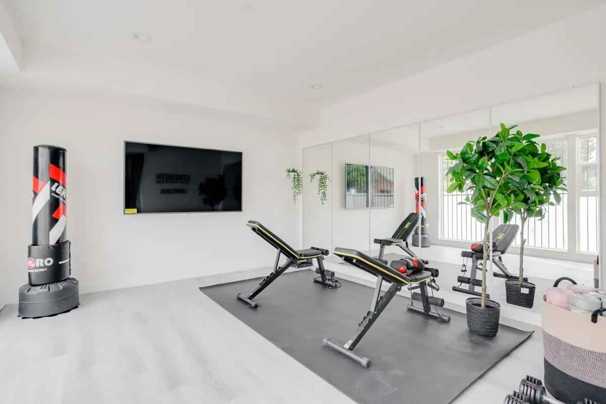 Polaris, Los Angeles - Los Angeles, California, United States - Amenities