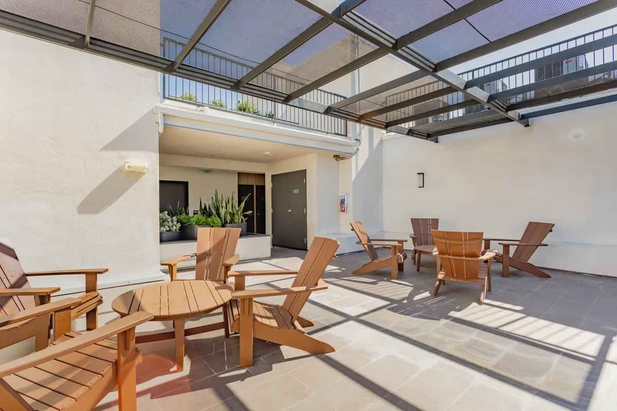 1450 S Barrington Ave, Los Angeles - Los Angeles, California, United States - Common Area