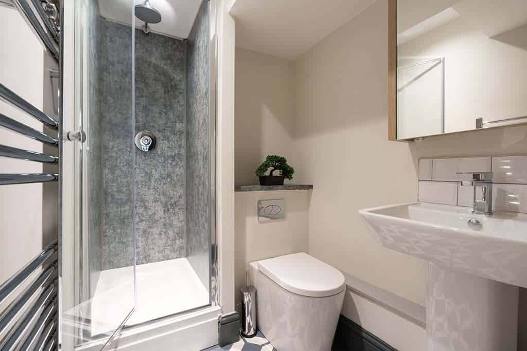 1 Bedroom Apartment - Bedroom?w=400&h=260&fit=crop&q=40&auto=format&trim=auto