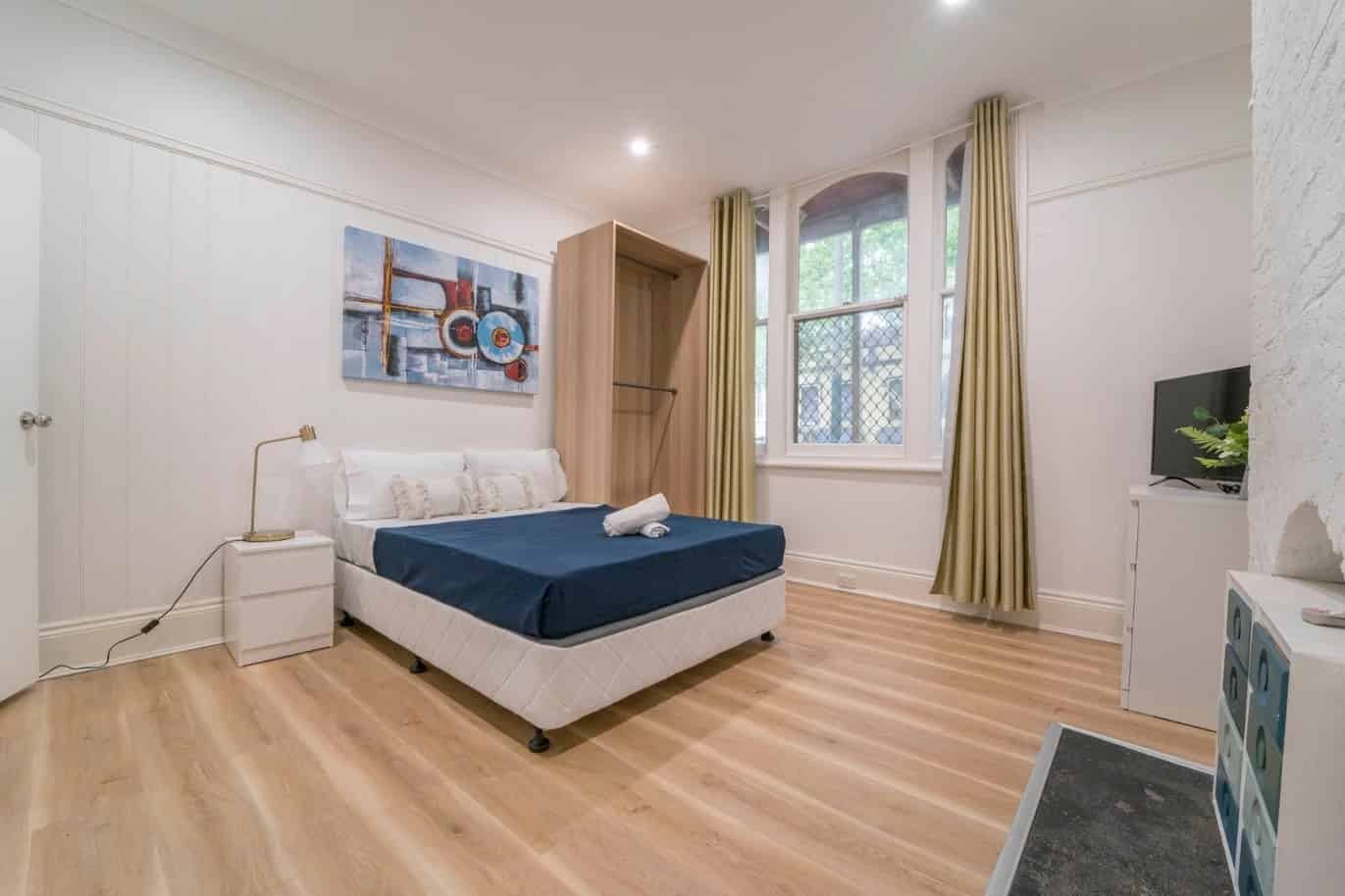 Room 3 (STD) - Bedroom?w=400&h=260&fit=crop&q=40&auto=format&trim=auto