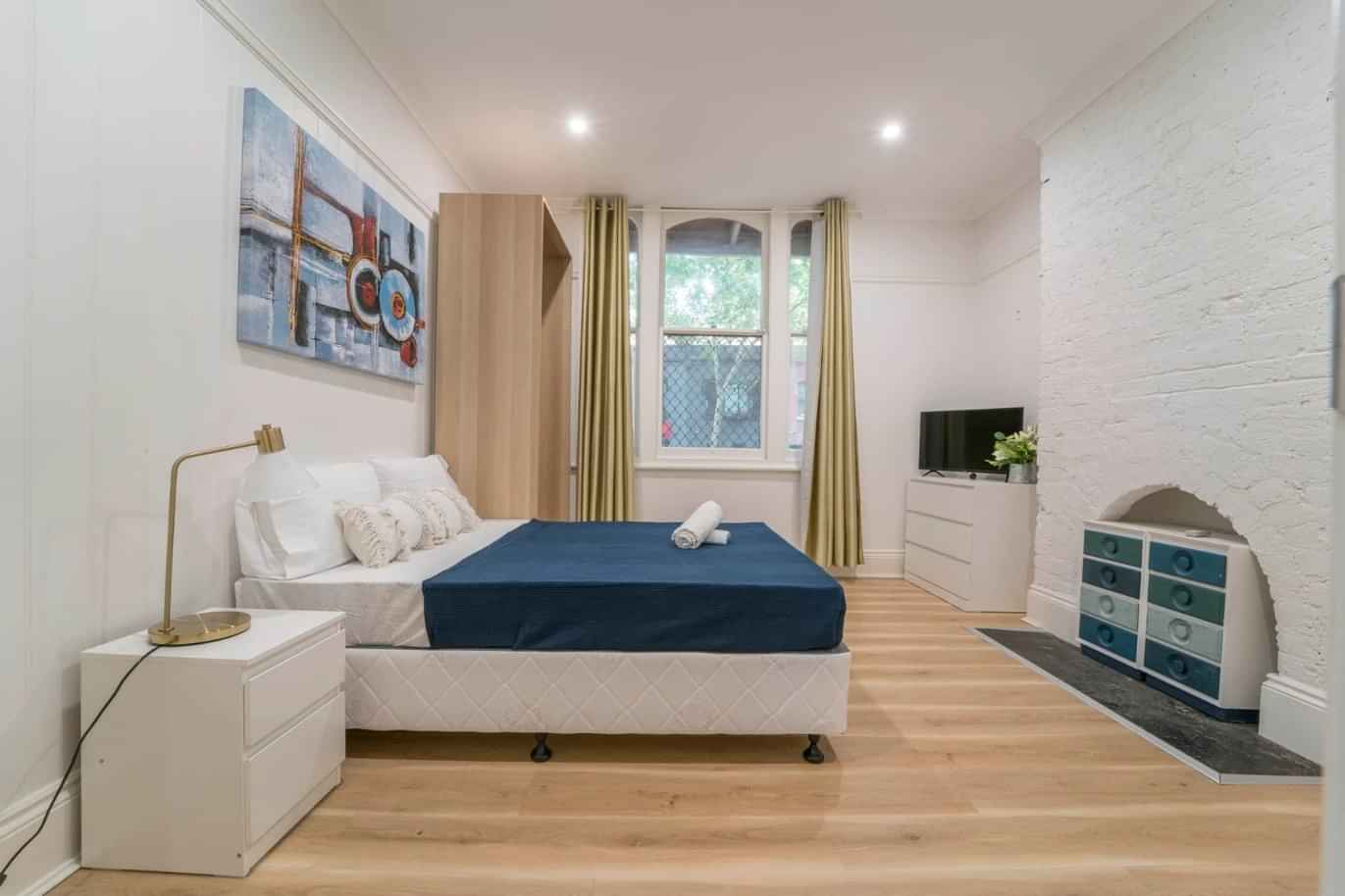 Room in a 5 Bedroom Apartment, 633 Harris Street, Ultimo, Sydney - Sydney, New South Wales, Australia - Room 1 - Bedroom