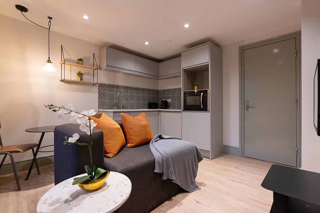 1 Bedroom Apartment - Amenities?w=400&h=260&fit=crop&q=40&auto=format&trim=auto