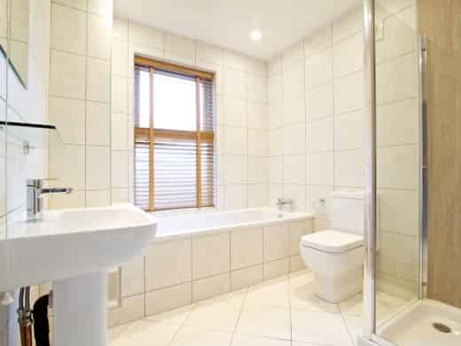 Room in a 6 Bedroom Apartment, 63 Borrowdale Road, Liverpool L15 3LD - Liverpool, England, United Kingdom - Bedroom 4 - Bathroom