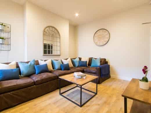 Bedroom 1 - Bedroom?w=400&h=260&fit=crop&q=40&auto=format&trim=auto