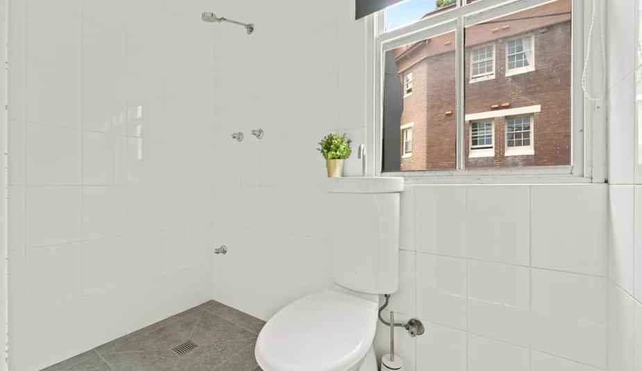 Common Area?w=400&h=260&fit=crop&q=40&auto=format&trim=auto