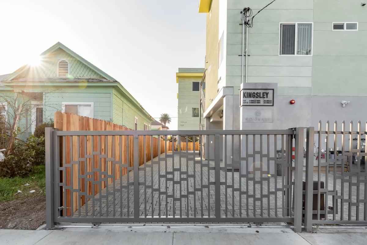 Tripalink Kingsley, Los Angeles - Los Angeles, California, United States - Exterior