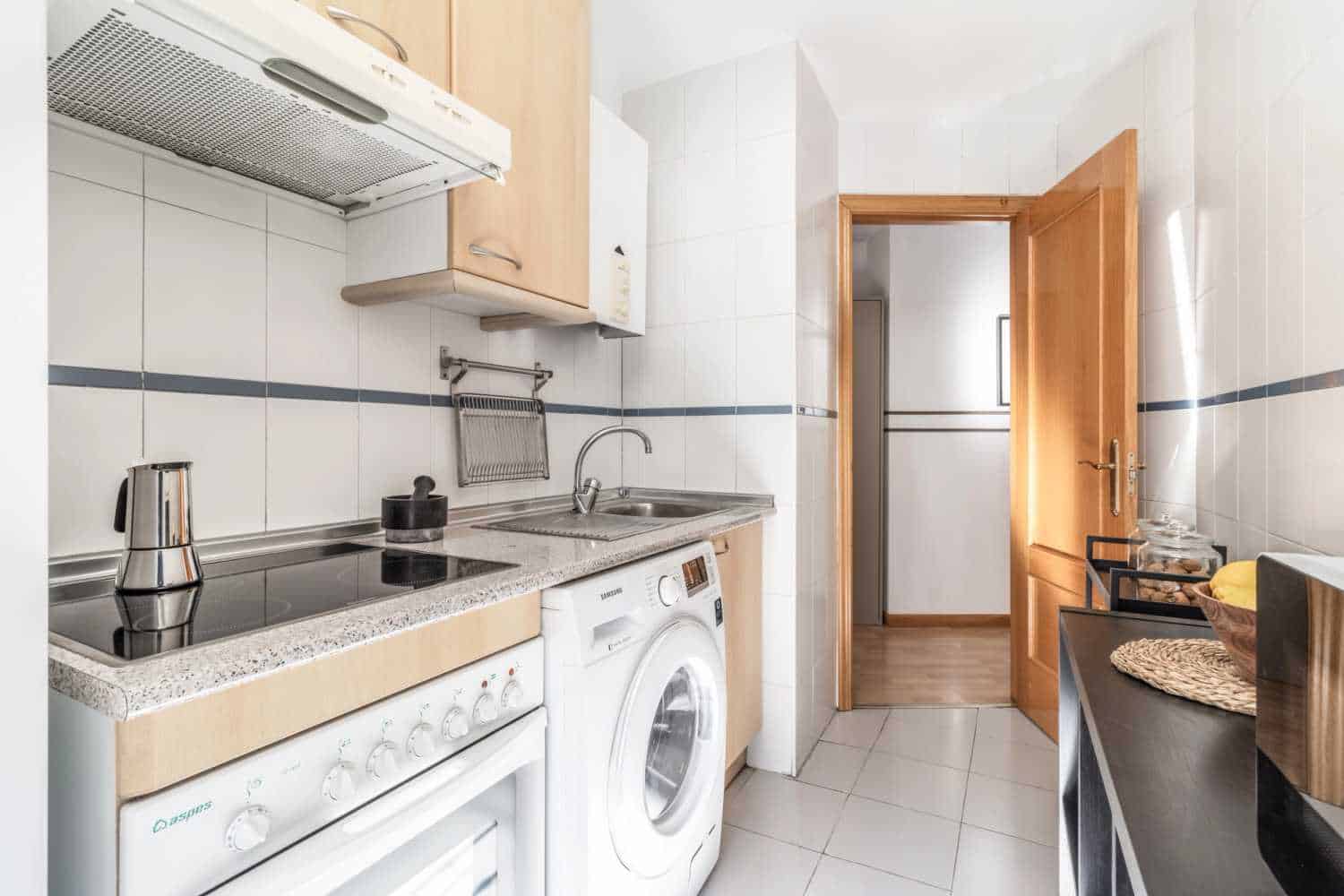 Marques, Madrid - Madrid, Spain - 1 Bedroom 1 Bathroom Apartment - Kitchen