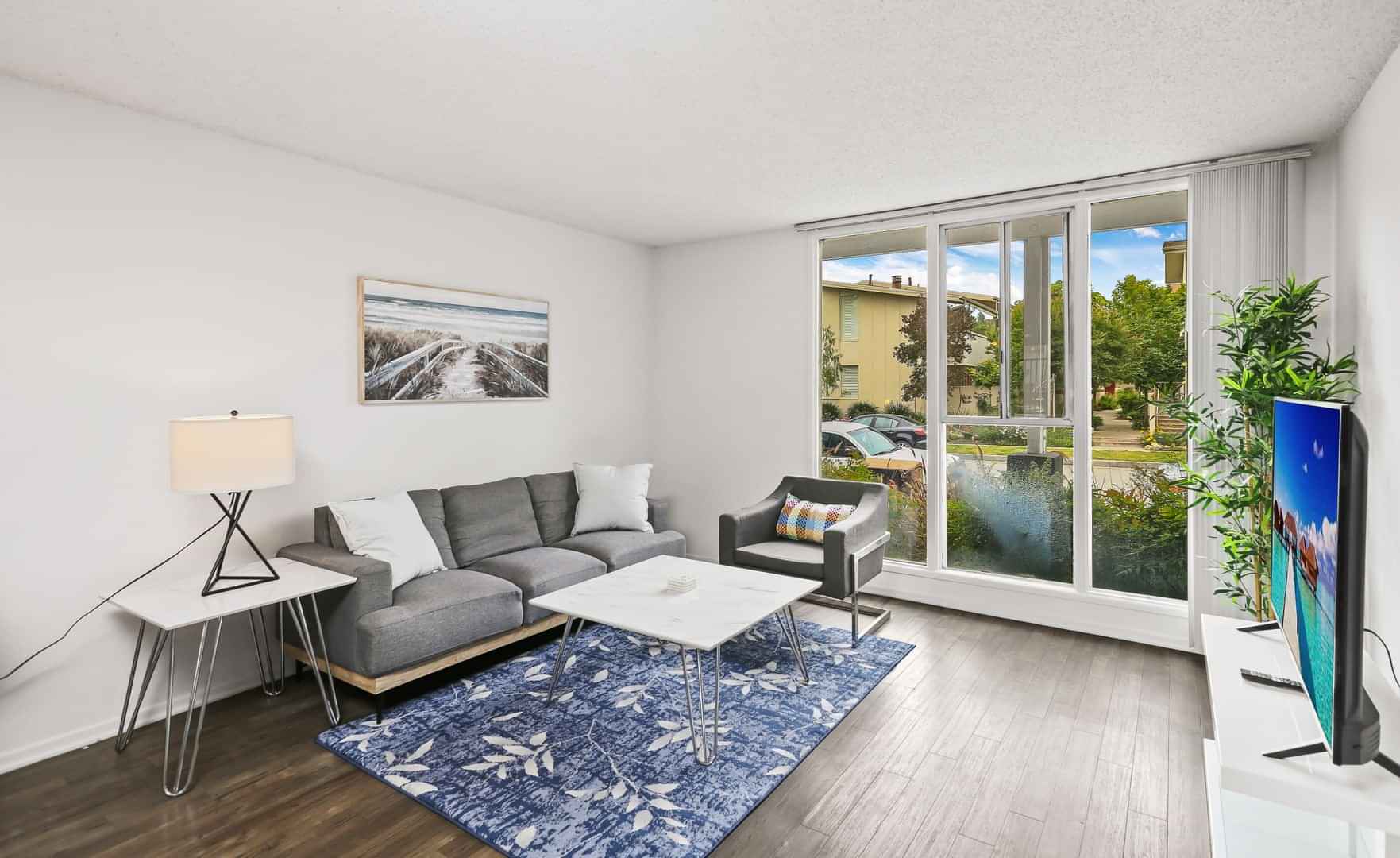 Bathroom?w=400&h=260&fit=crop&q=40&auto=format&trim=auto