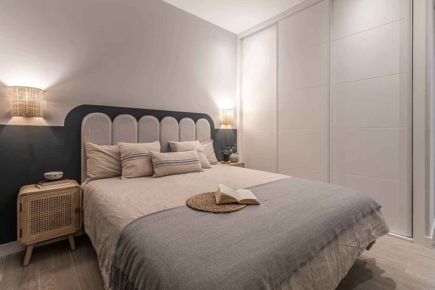 Common Area?w=400&h=260&fit=crop&q=40&auto=format&trim=auto