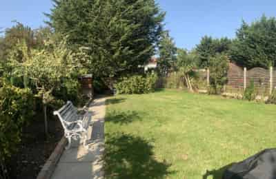 Room in a 5 Bedroom Apartment, Queens Walk, London, NW9 8ER - London, England, United Kingdom - Exterior