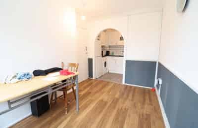 Room in a 5 Bedroom Apartment, Ford Rd, London, E3 5PQ - London, England, United Kingdom - Common Area
