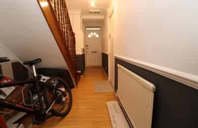Room in a 5 Bedroom Apartment, Ford Rd, London, E3 5PQ - London, England, United Kingdom - Common Area