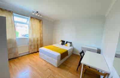 Room in a 3 Bedroom Apartment, Uxendon Cres, Wembley, HA9 9TN - London, England, United Kingdom - Room 1 - Bedroom