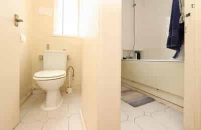 Room in a 5 Bedroom Apartment, Usk St, London, E2 0QE - London, England, United Kingdom - Bedroom 1 - Bathroom
