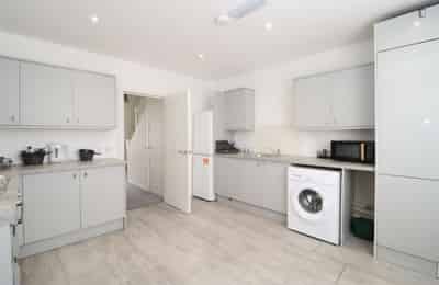 Room in a 5 Bedroom Apartment, Brookhill Cl, London, SE18 6UD - London, England, United Kingdom - Bedroom 1 - Kitchen