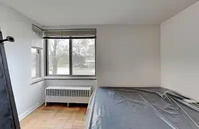 708 S 1st St, Champaign - Champaign, Illinois, United States - Bedroom