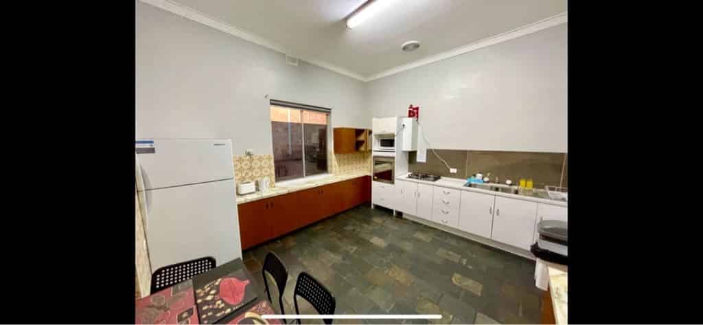 Bedroom 4 - Bathroom?w=400&h=260&fit=crop&q=40&auto=format&trim=auto