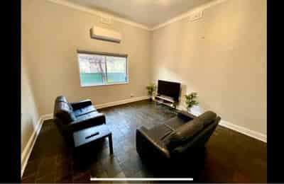 Bedroom 4 - Bathroom?w=400&h=260&fit=crop&q=40&auto=format&trim=auto
