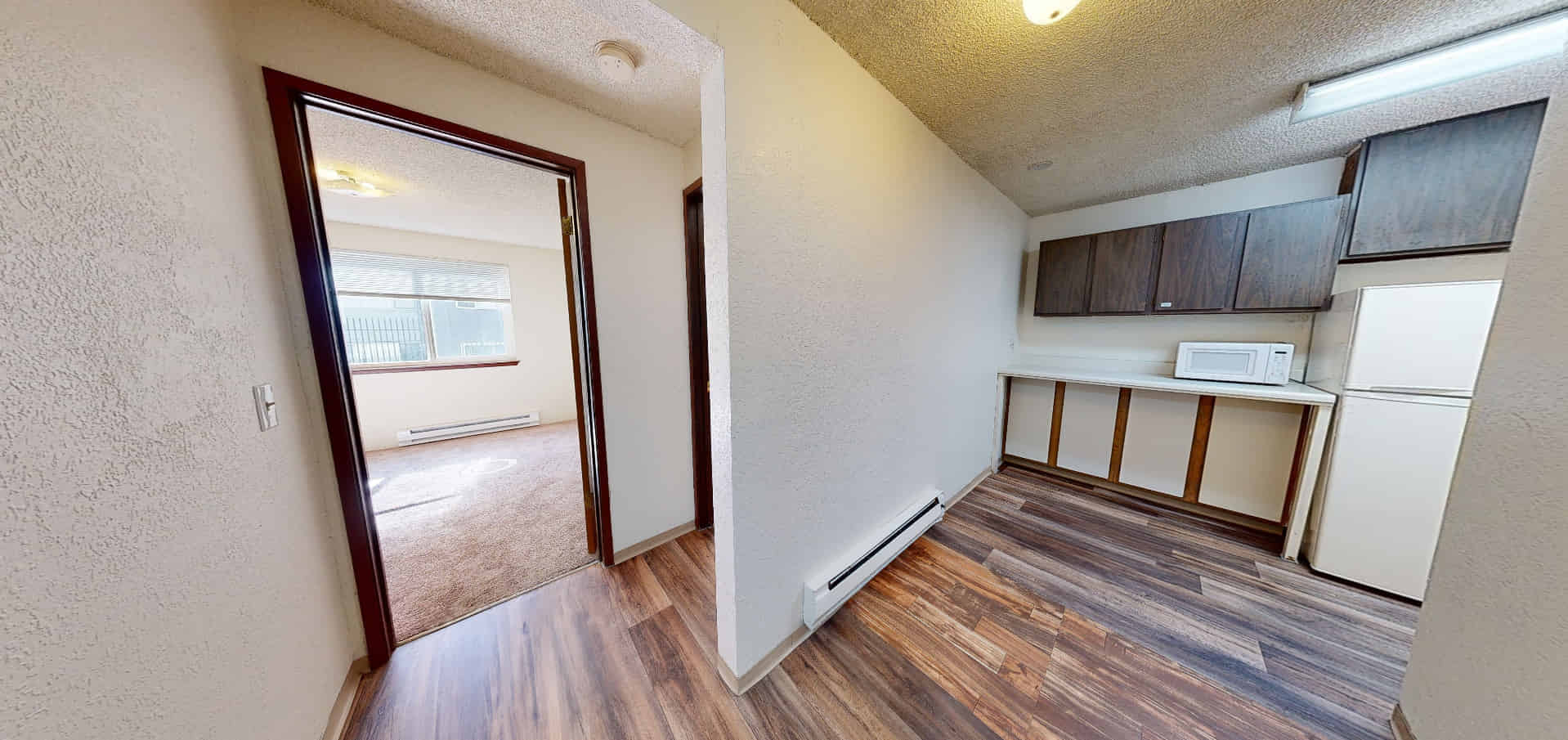 Amenities?w=400&h=260&fit=crop&q=40&auto=format&trim=auto