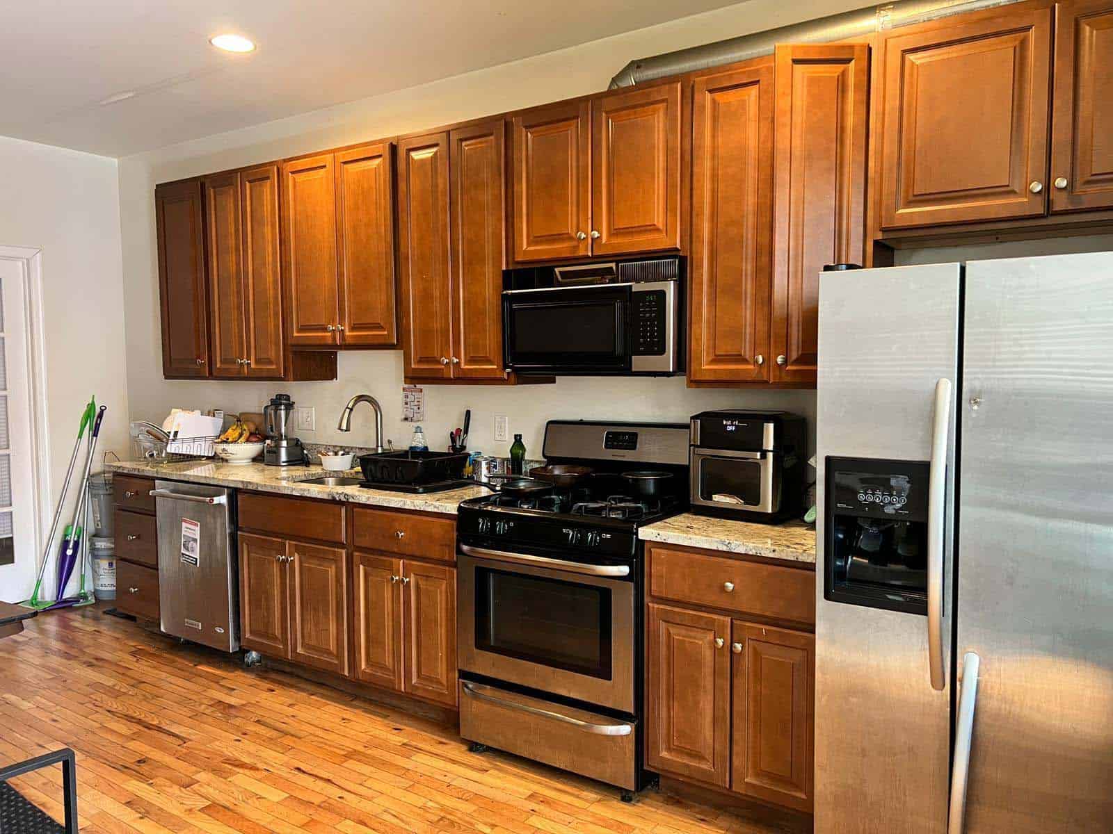 425 N Holly St, Philadelphia - Philadelphia, Pennsylvania, United States - Kitchen