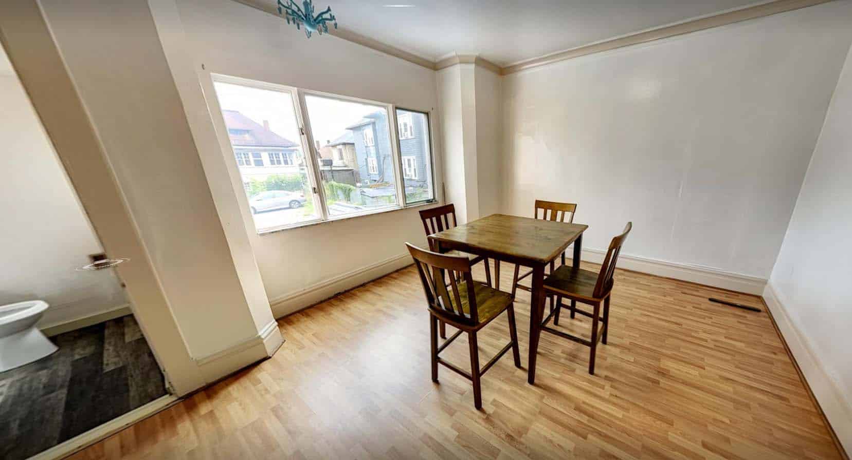 Common Area?w=400&h=260&fit=crop&q=40&auto=format&trim=auto