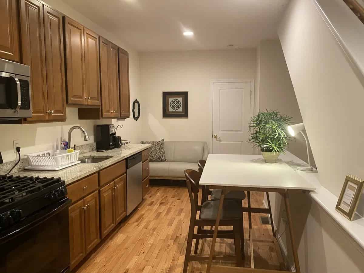 Common Area?w=400&h=260&fit=crop&q=40&auto=format&trim=auto