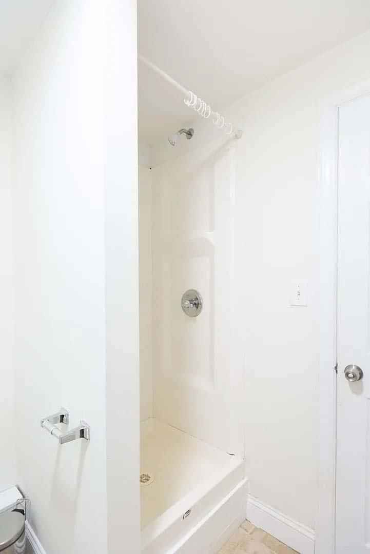 420 N 40th St, Philadelphia - Philadelphia, Pennsylvania, United States - Bathroom