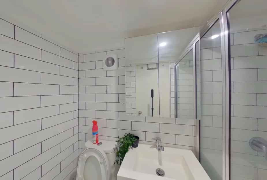 Room 1 - Bedroom?w=400&h=260&fit=crop&q=40&auto=format&trim=auto