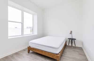 Amenities?w=400&h=260&fit=crop&q=40&auto=format&trim=auto