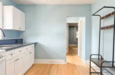 15 Welsford St, Pittsburgh - Pittsburgh, Pennsylvania, United States - Kitchen