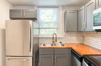 5845 Phillips Ave, Pittsburgh - Pittsburgh, Pennsylvania, United States - Kitchen