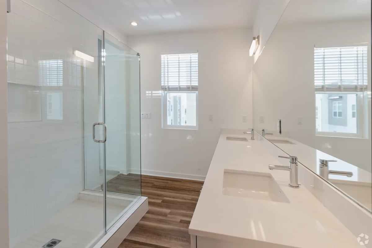 4 Bed 3.5 Bath - Kitchen?w=400&h=260&fit=crop&q=40&auto=format&trim=auto