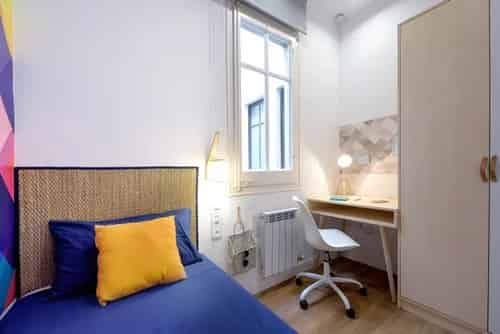 Kitchen?w=400&h=260&fit=crop&q=40&auto=format&trim=auto