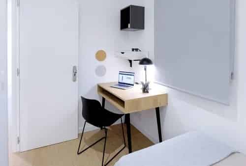 Common Area?w=400&h=260&fit=crop&q=40&auto=format&trim=auto