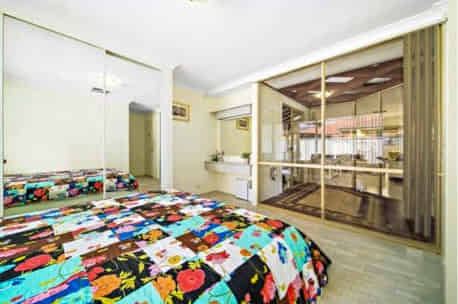 Room in a 6 Bedroom Apartment,  530 Marmion Street, Booragoon, City of Melville 6154 (Room 5) - Perth, Western Australia, Australia - Room 5 - Bedroom