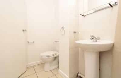 5 bedroom apartment, Capstan Square - London, England, United Kingdom - Bedroom 1 - Bathroom