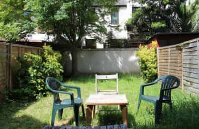 5 bedroom apartment, Pointers Close - London, England, United Kingdom - Exterior