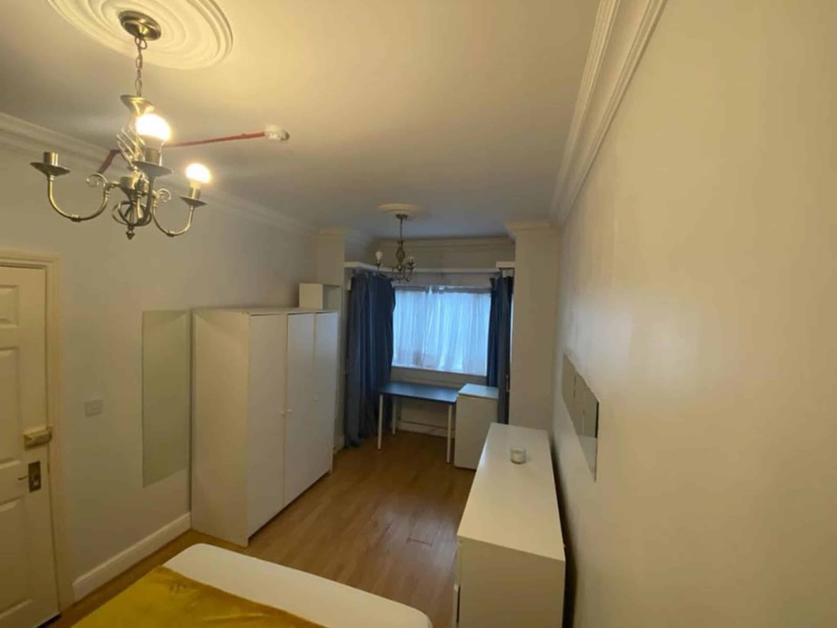 8 bedroom house, Orchard Close - Northampton, England, United Kingdom - Room 2 - Bedroom