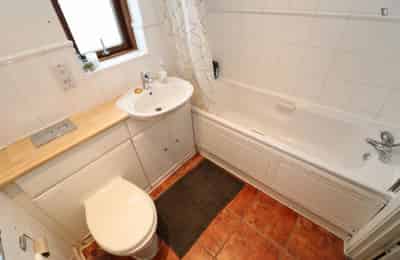 4 bedroom apartment, 4 Barchester Street - London, England, United Kingdom - Bedroom 1 - Bathroom