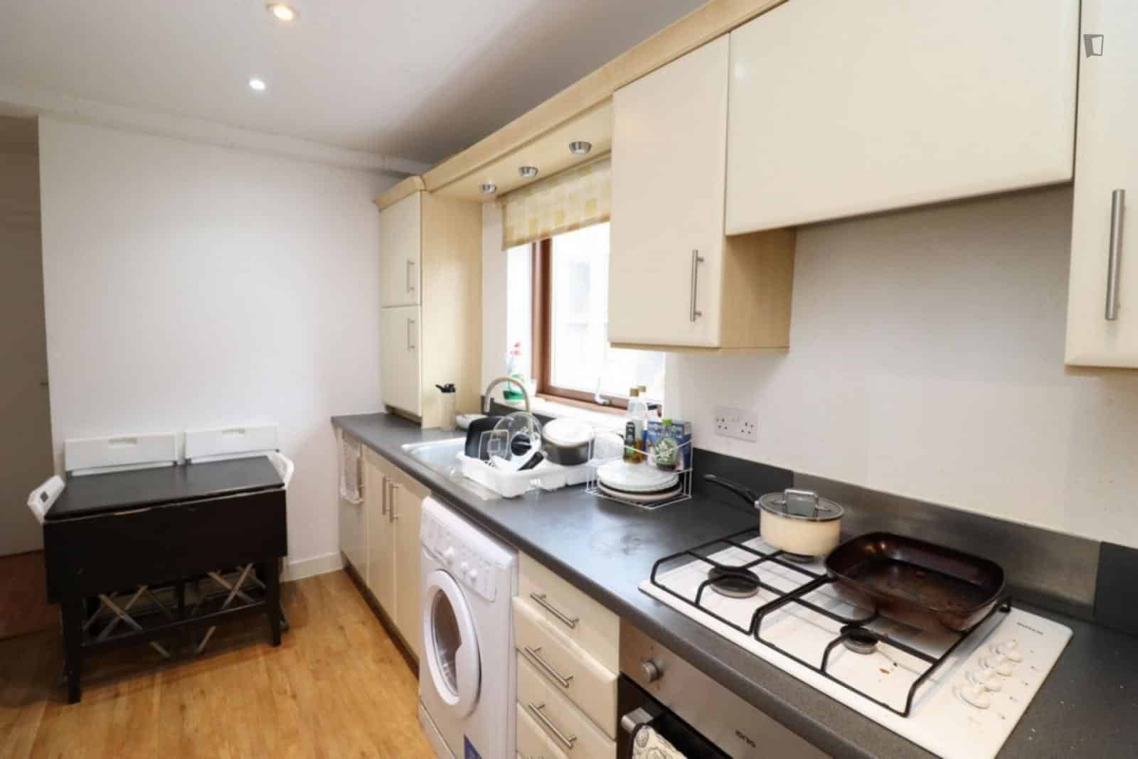 4 bedroom apartment, 4 Barchester Street - London, England, United Kingdom - Bedroom 1  - Kitchen