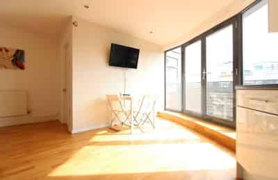 3 bedroom apartment, 72 Copenhagen Pl - London, England, United Kingdom - Common Area