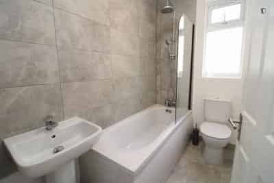 5 bedroom apartment, Farley Road - London, England, United Kingdom - Bedroom 1  - Bathroom