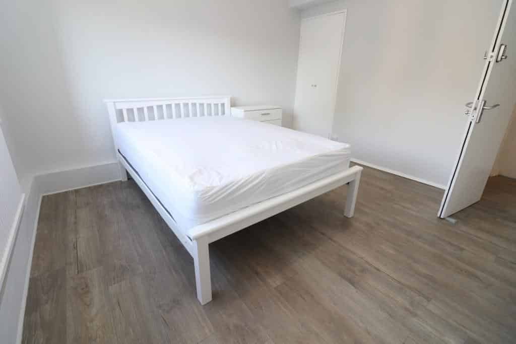 5 bedroom apartment, Maple Avenue - London, England, United Kingdom - Room 1 - Bedroom