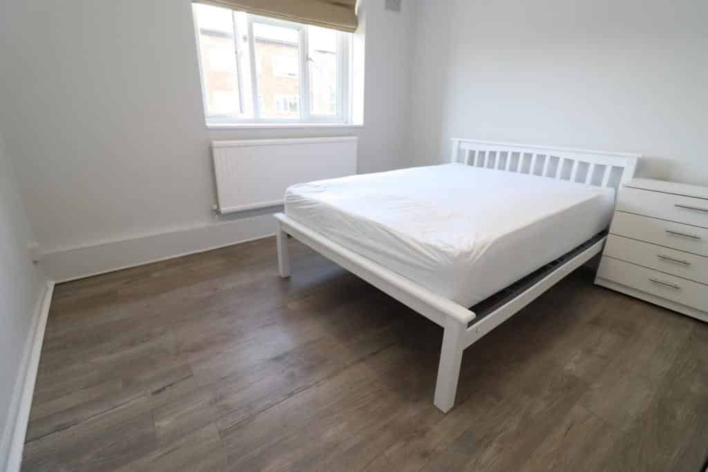 5 bedroom apartment, Maple Avenue - London, England, United Kingdom - Room 1 - Bedroom