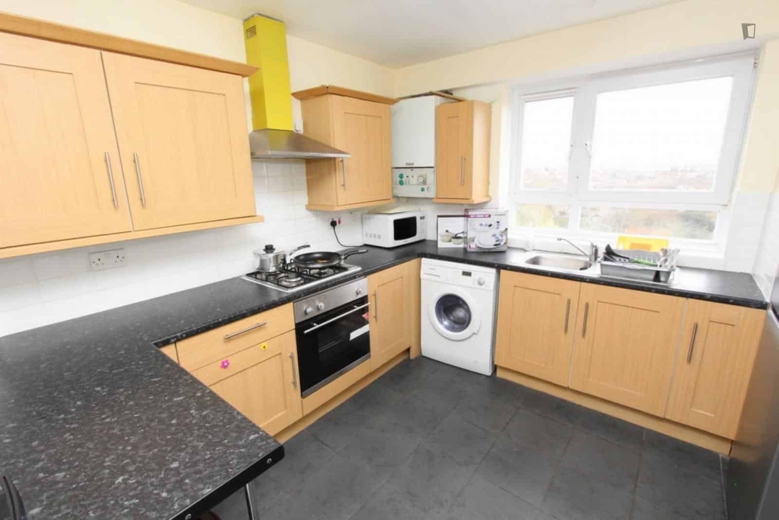 4 bedroom apartment, Priory  Road - London, England, United Kingdom - Bedroom 2 - Kitchen