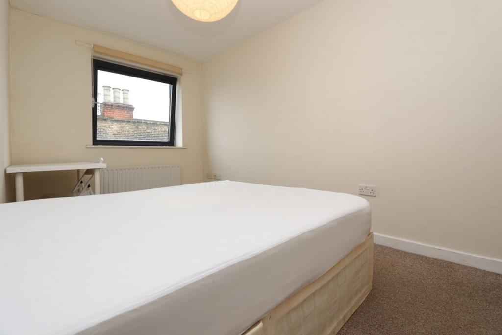 3 bedroom apartment, Bordeaux, Luxembourg Mews - London, England, United Kingdom - Room 1 - Bedroom