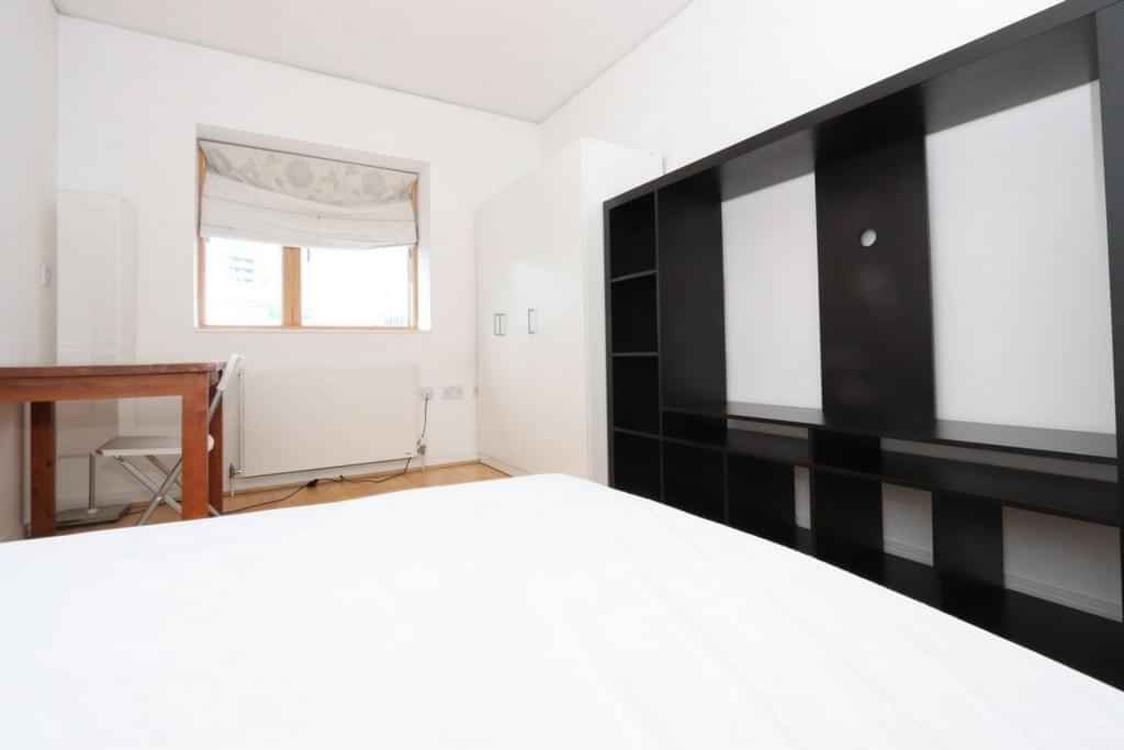 4 bedroom apartment, Alamaro Lodge,Renaissance Walk - London, England, United Kingdom - Room 1 - Bedroom