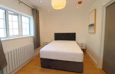 4 bedroom house, Duckett Street - London, England, United Kingdom - Room 1 - Bedroom