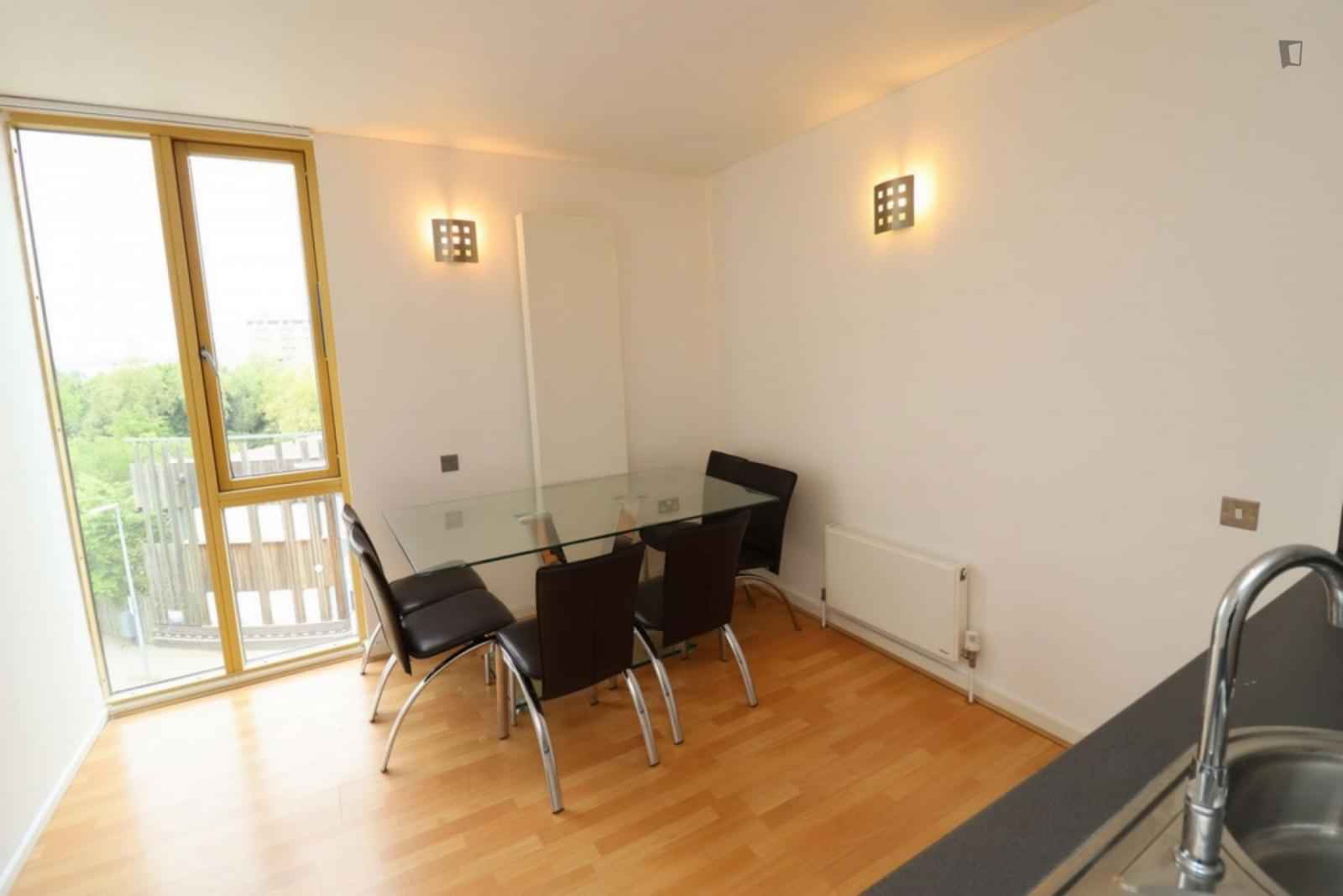 Room 1 - Bedroom?w=400&h=260&fit=crop&q=40&auto=format&trim=auto